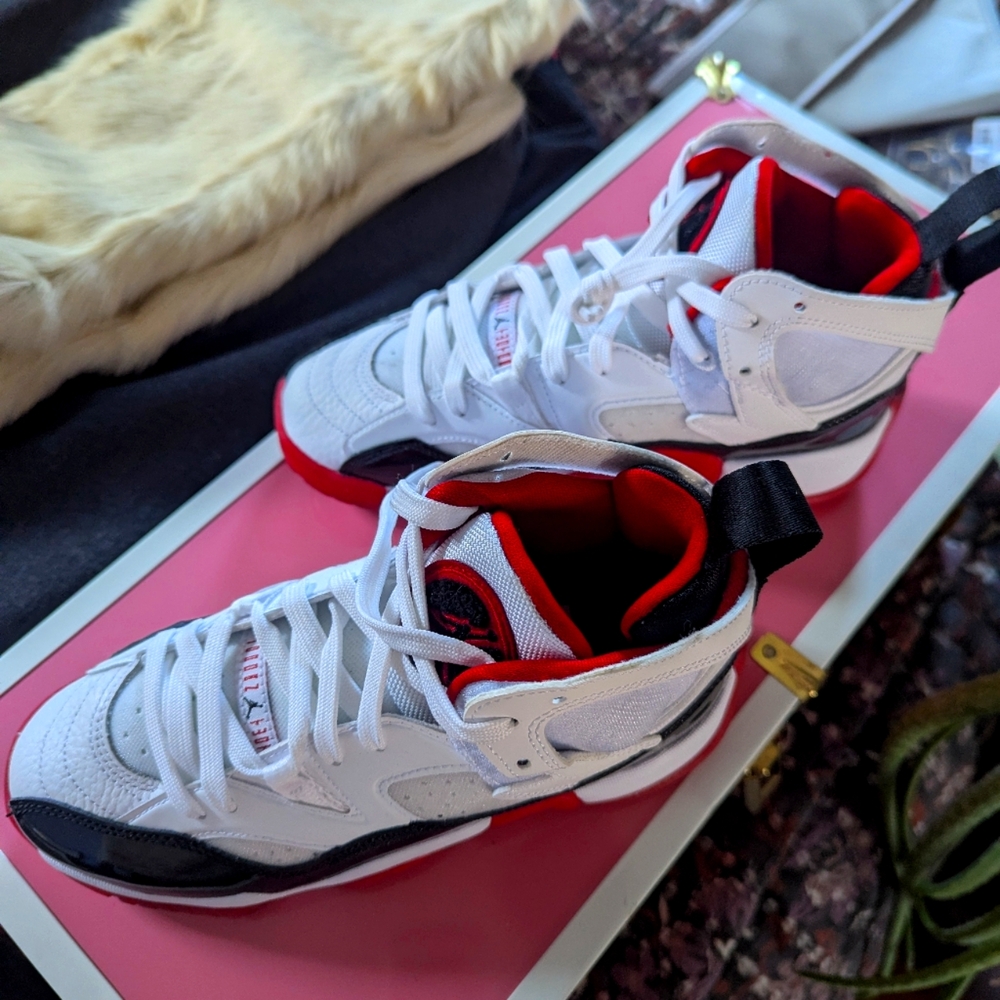 Nike Jordan Jumpman Two Trey Big Kids BasketBall Shoes Youth Size 4Y